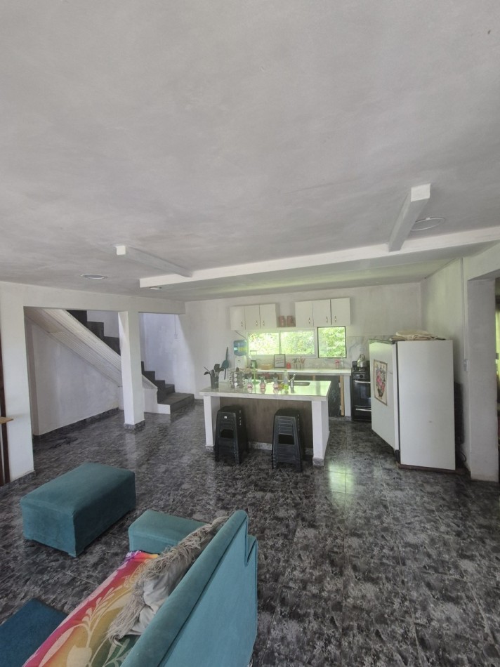 CASA EN LA OVEJERIA TAFI DEL VALLE DE CUATRO DORMITORIOS 