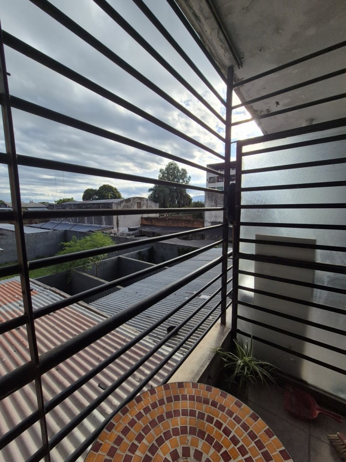 DEPARTAMENTO DE UN DORMITORIO CON BALCON EN AVENIDA MATE DE LUNA AL 2.200 EDIFICIO LA COLORADA