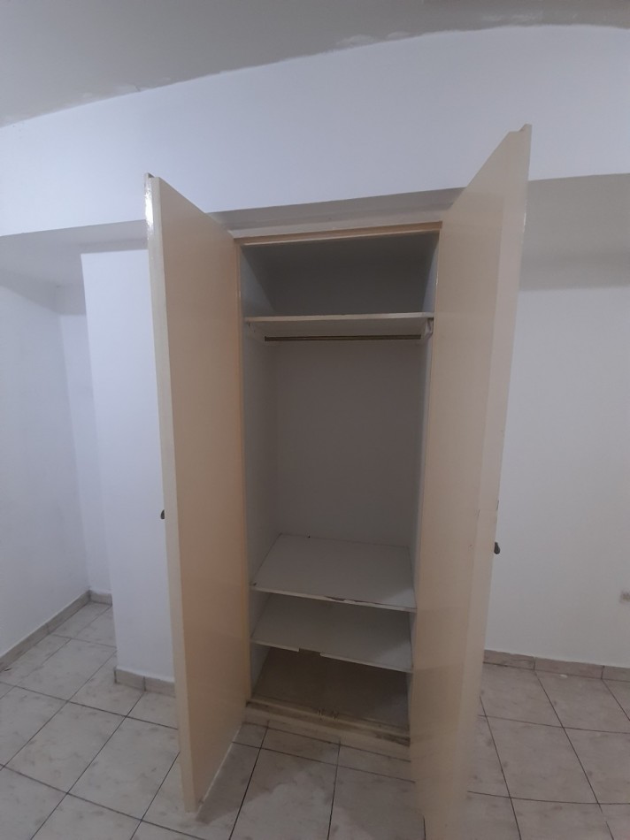 DEPARTAMENTO MONOAMBIENTE CON PATIO ENORME EN PLANTA BAJA EN LAS HERAS 441 BARRIO SUR