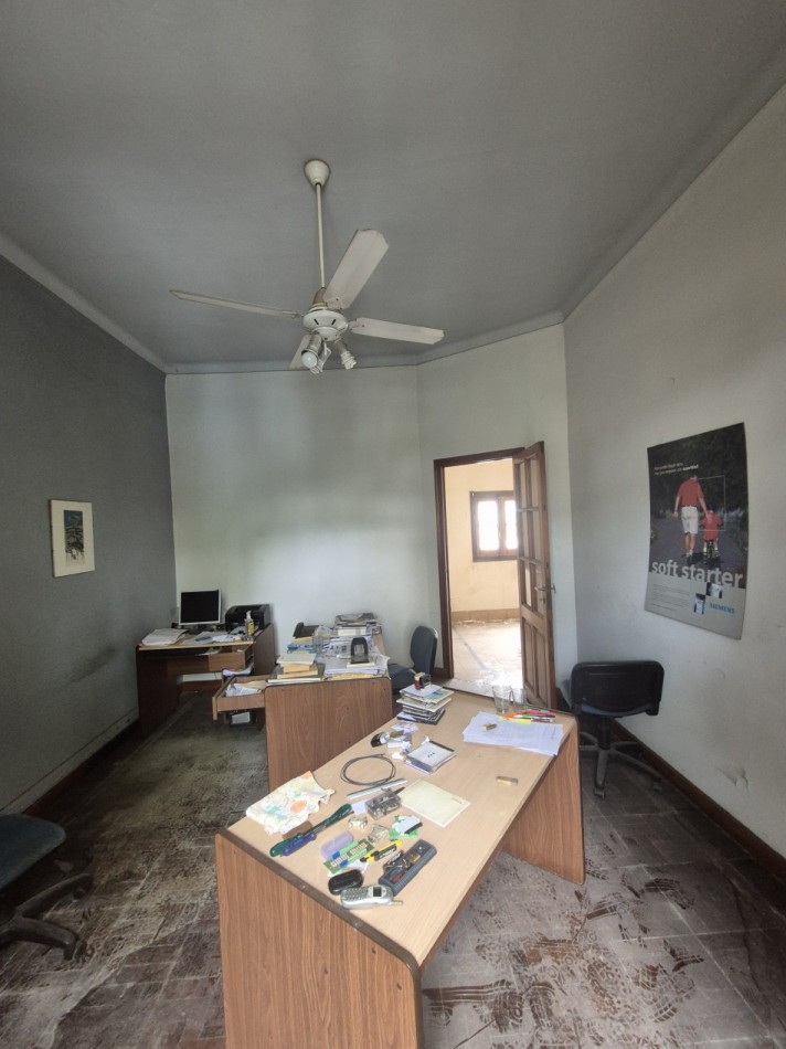 CASA PARA VIVIENDA O COMERCIAL A REMODELAR EN GENERAL PAZ 1400 ENTRE AVENIDA ALEM Y MIGUEL LILLO APTA CREDITO
