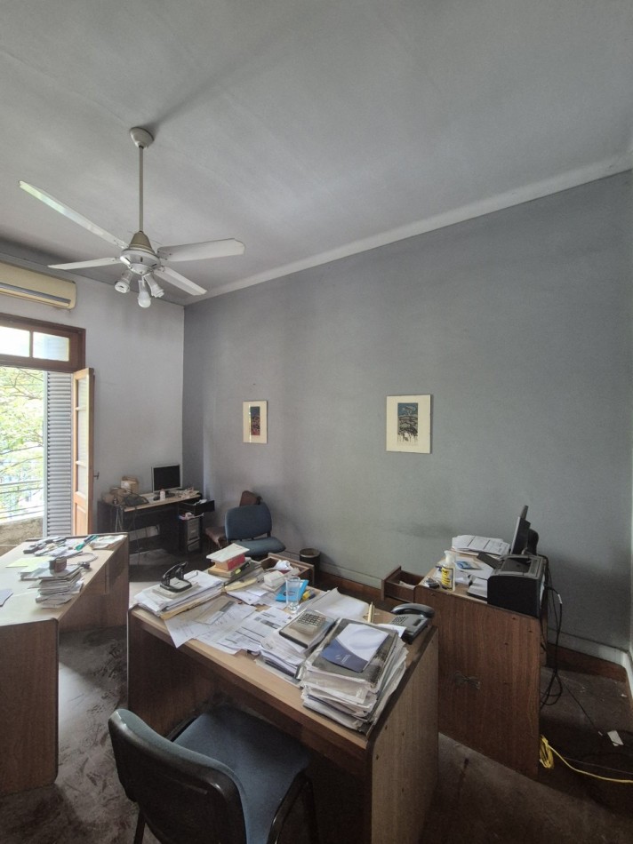 CASA PARA VIVIENDA O COMERCIAL A REMODELAR EN GENERAL PAZ 1400 ENTRE AVENIDA ALEM Y MIGUEL LILLO APTA CREDITO