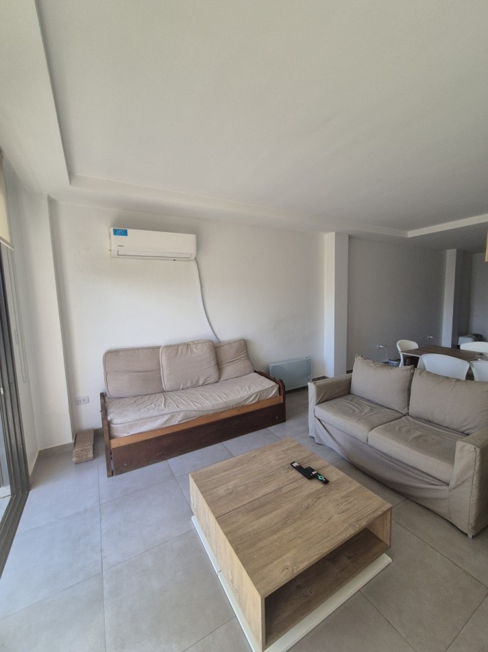 DEPARTAMENTO DE UN DORMITORIO AMPLIO CON BALCON Y COCHERA ZONA AVENIDA MATE DE LUNA AL 4000
