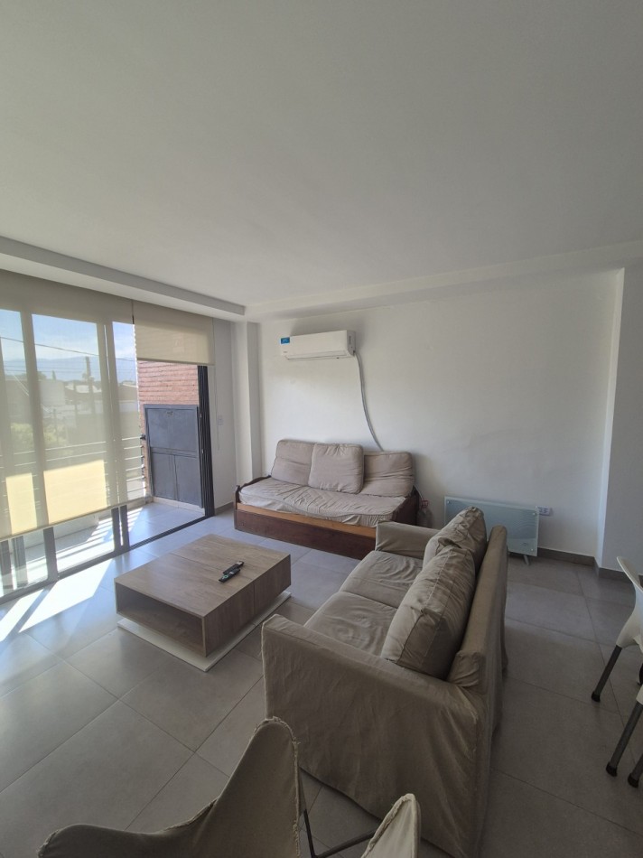 DEPARTAMENTO DE UN DORMITORIO AMPLIO CON BALCON Y COCHERA ZONA AVENIDA MATE DE LUNA AL 4000