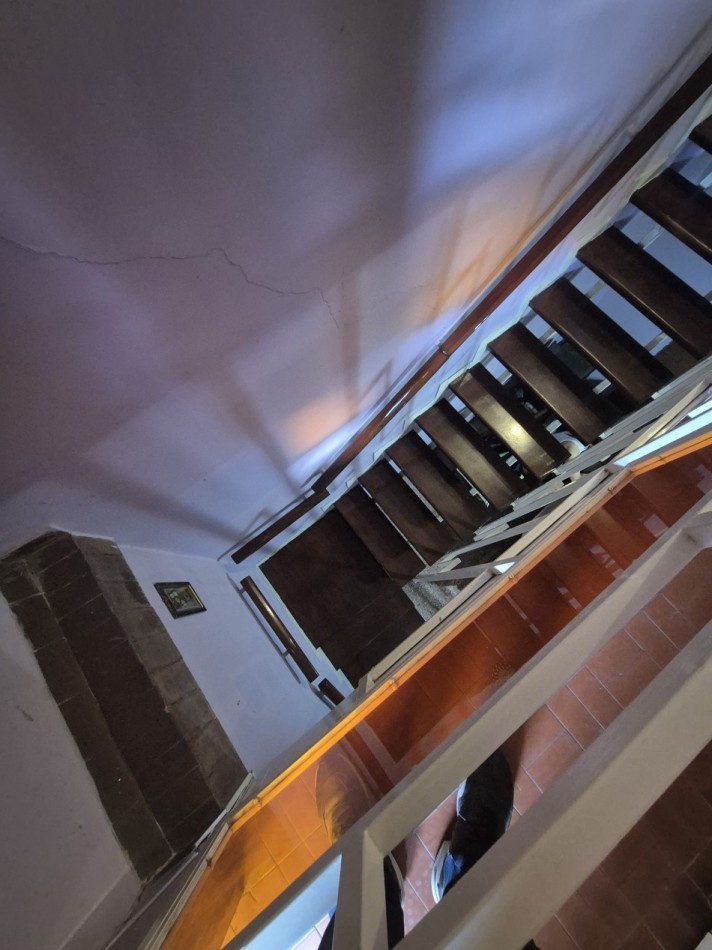 DUPLEX DE TRES DORMITORIOS EN BARRIO SUR RONDEAU AL 400 CON COCHERA