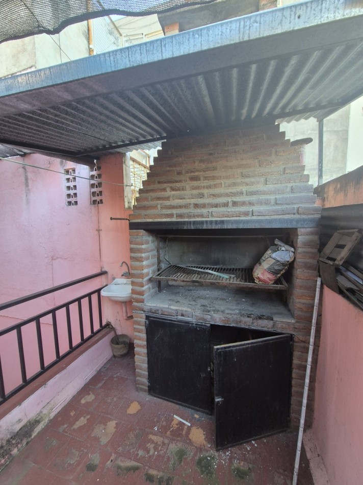DUPLEX DE TRES DORMITORIOS EN BARRIO SUR RONDEAU AL 400 CON COCHERA