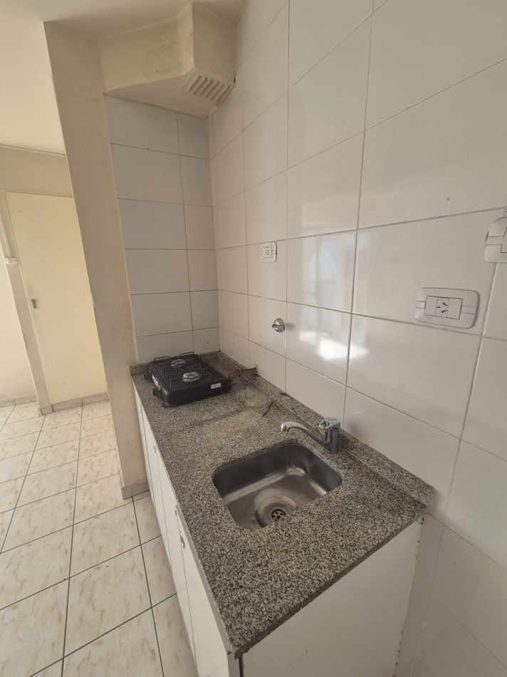 DEPARTAMENTO MONOAMBIENTE DE 39 M2 CON BALCON EN GENERAL PAZ 969 IDEAL ESTUDIANTES