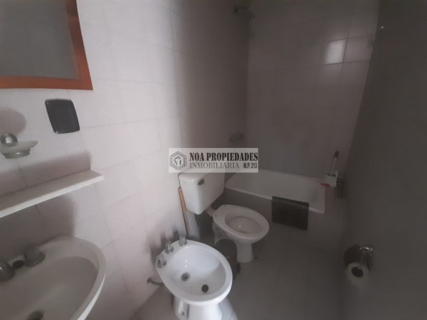 CASA EN LA RIOJA 48 SOLO COMERCIAL