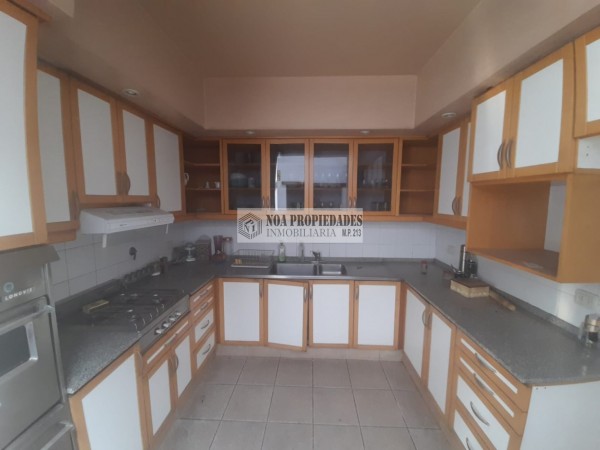 CASA EN LA RIOJA 48 SOLO COMERCIAL