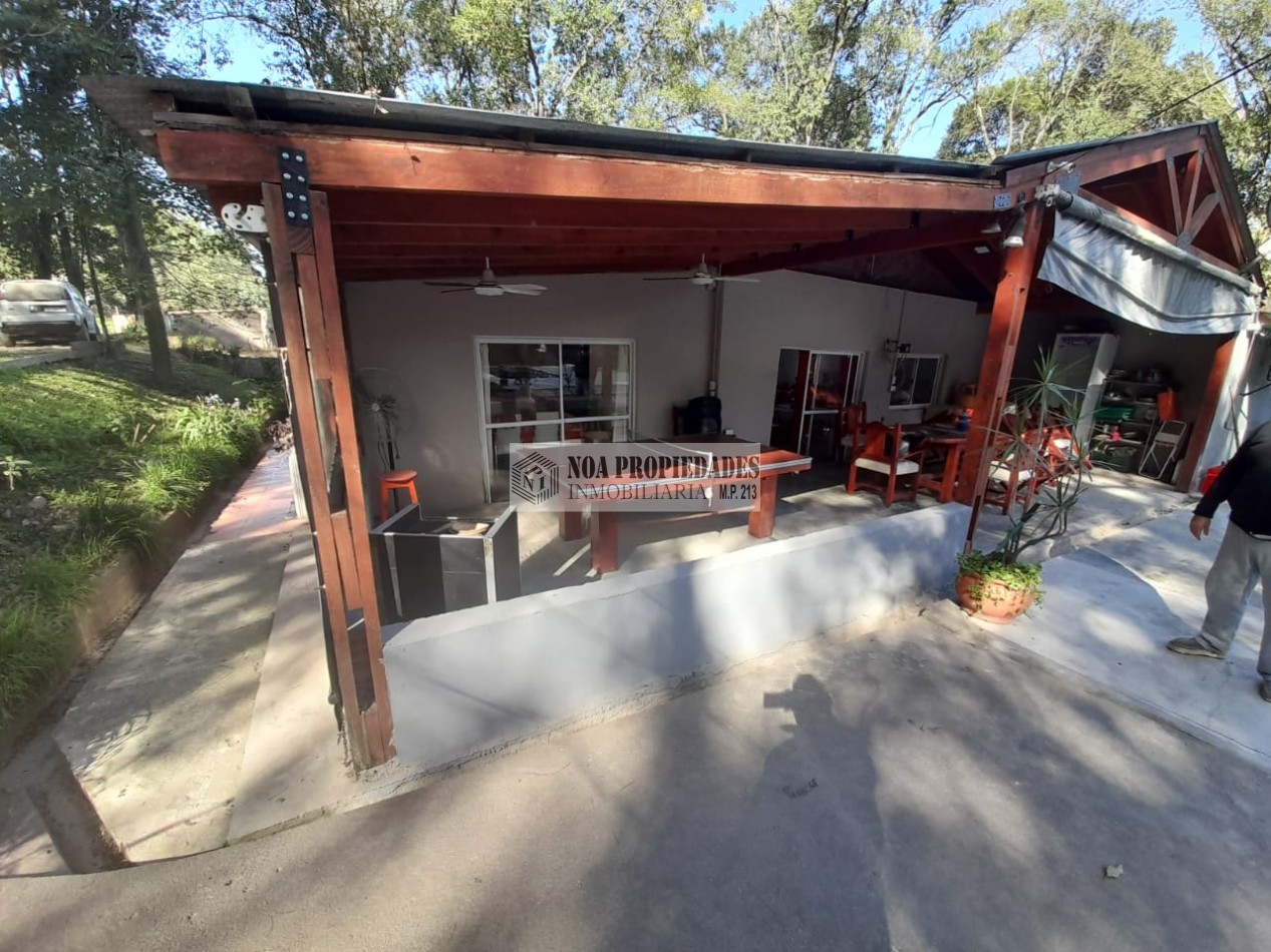CASA EN EL CORTE YERBA BUENA CON PILETA DE TRES DORMITORIOS