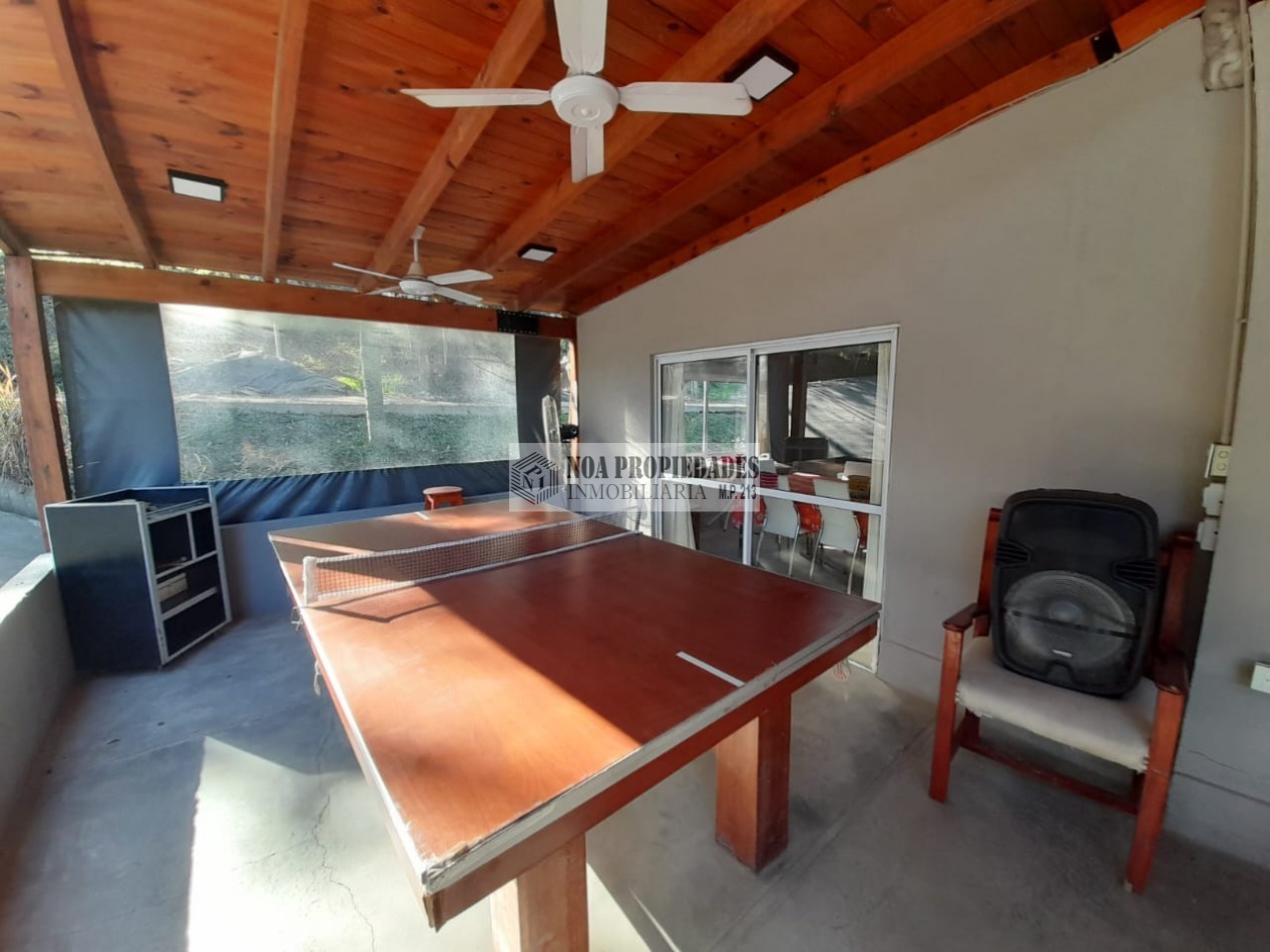 CASA EN EL CORTE YERBA BUENA CON PILETA DE TRES DORMITORIOS