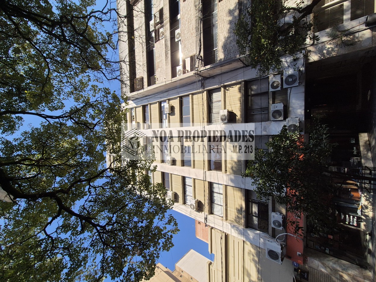 DEPARTAMENTO UN DORMITORIO FRENTE  A TRIBUNALES APTO VIVIENDA U OFICINA