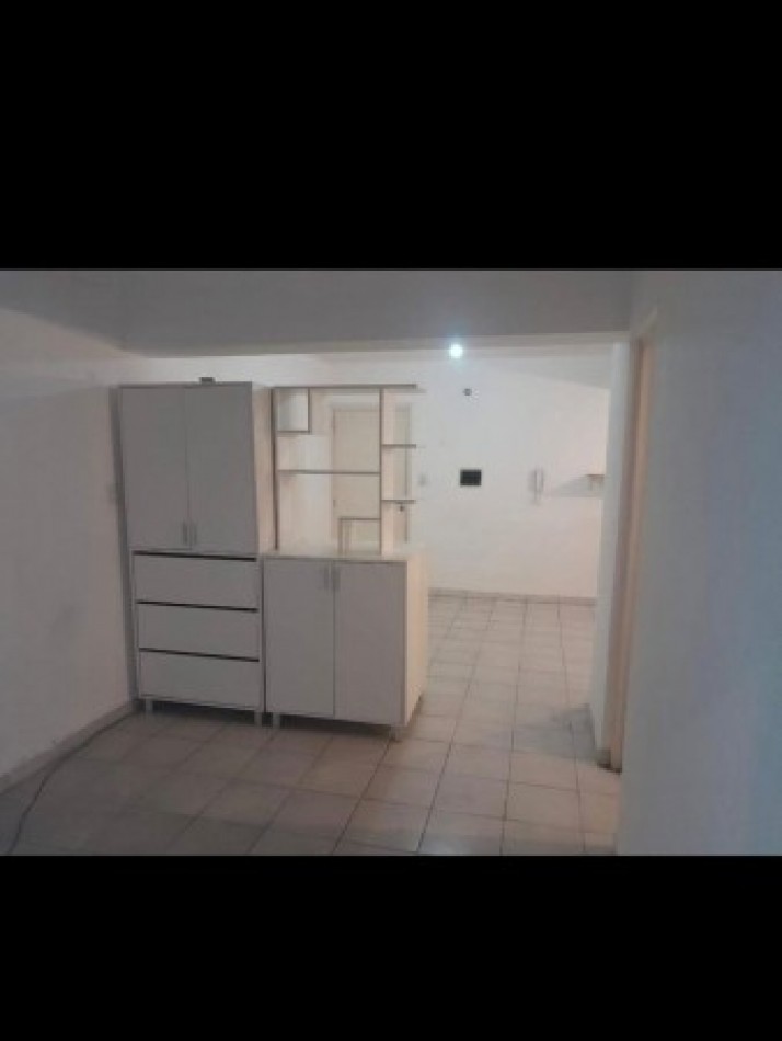 Departamento Monoambiente amplio con balcon en Las Heras 516