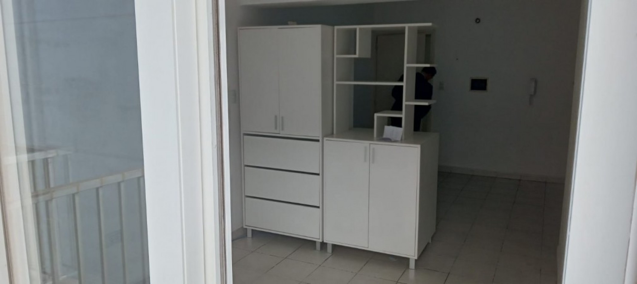 Departamento Monoambiente amplio con balcon en Las Heras 516