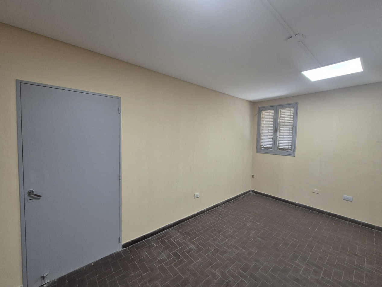 Duplex en alquiler 4 dormitorios, 6 ambientes para vivienda u oficinas