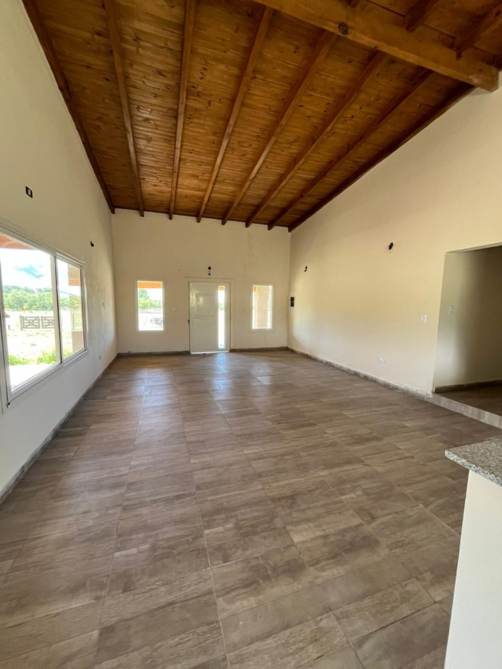 CASA AMOBLADA DE CUATRO DORMITORIOS EN VILLA CHENAUT TAFI DEL VALLE ALQUILER PERMANENTE