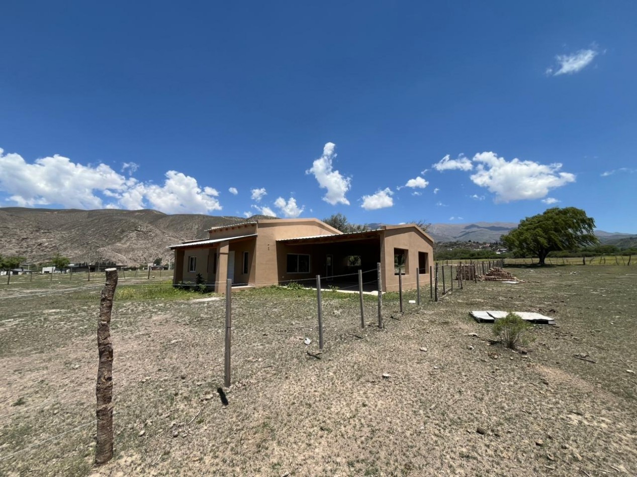 CASA AMOBLADA DE CUATRO DORMITORIOS EN VILLA CHENAUT TAFI DEL VALLE ALQUILER PERMANENTE