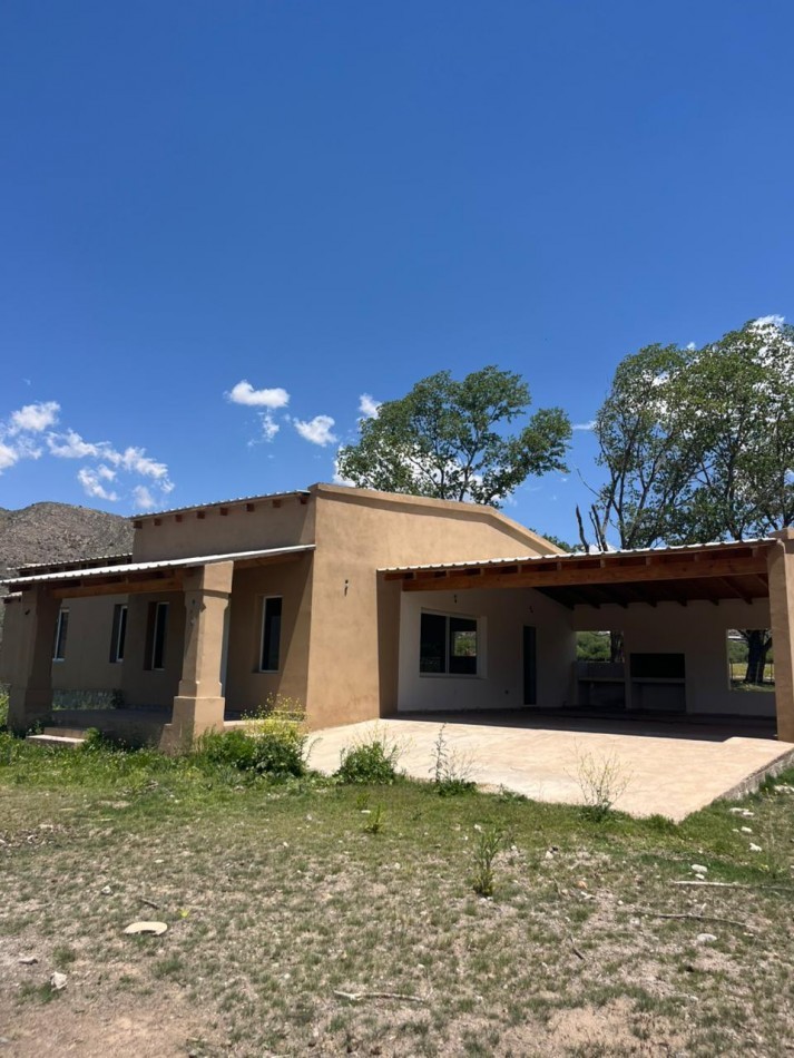CASA AMOBLADA DE CUATRO DORMITORIOS EN VILLA CHENAUT TAFI DEL VALLE ALQUILER PERMANENTE