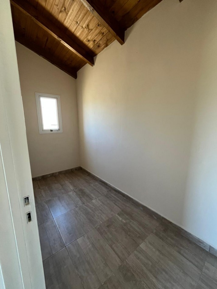 CASA AMOBLADA DE CUATRO DORMITORIOS EN VILLA CHENAUT TAFI DEL VALLE ALQUILER PERMANENTE