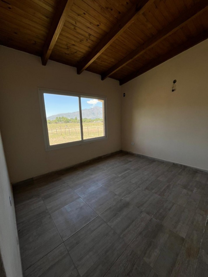 CASA AMOBLADA DE CUATRO DORMITORIOS EN VILLA CHENAUT TAFI DEL VALLE ALQUILER PERMANENTE