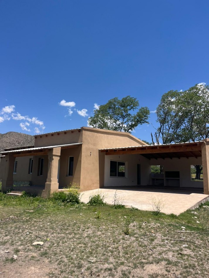 CASA AMOBLADA DE CUATRO DORMITORIOS EN VILLA CHENAUT TAFI DEL VALLE ALQUILER PERMANENTE