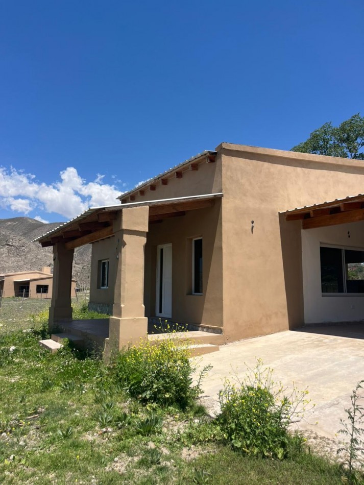 CASA AMOBLADA DE CUATRO DORMITORIOS EN VILLA CHENAUT TAFI DEL VALLE ALQUILER PERMANENTE