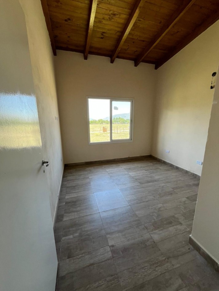 CASA AMOBLADA DE CUATRO DORMITORIOS EN VILLA CHENAUT TAFI DEL VALLE ALQUILER PERMANENTE