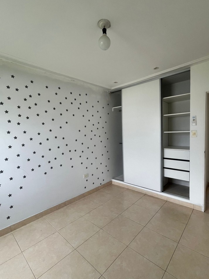 DUPLEX DE TRES DORMITORIOS CON DOS COCHERAS EN COMPLEJO CERRADO SIN EXPENSAS EN YERBA BUENA APTO CREDITO