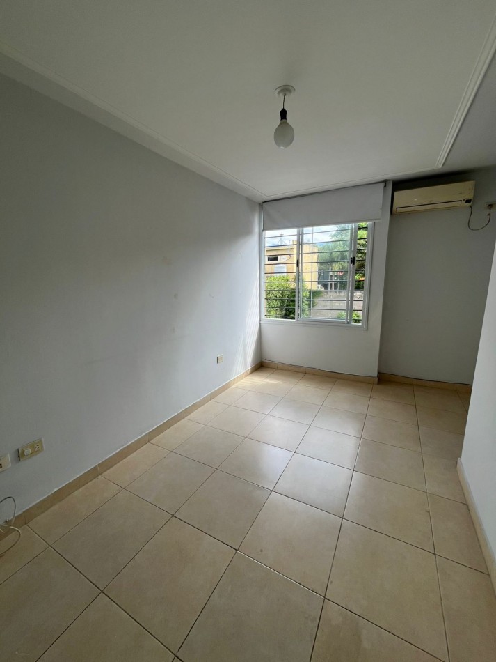 DUPLEX DE TRES DORMITORIOS CON DOS COCHERAS EN COMPLEJO CERRADO SIN EXPENSAS EN YERBA BUENA APTO CREDITO