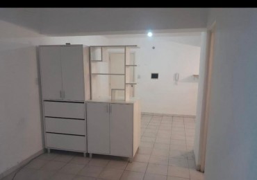 Departamento Monoambiente amplio con balcon en Las Heras 516