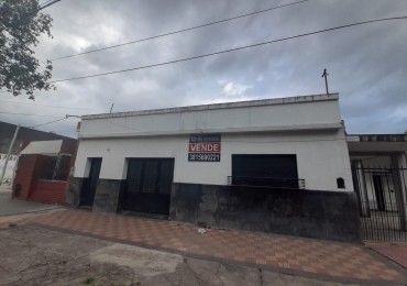 CASA EN CONGRESO AL 1000 DE TRES DORMITORIOS