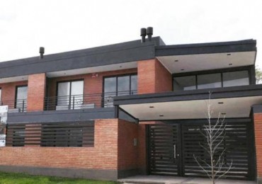 DEPARTAMENTO MONO AMBIENTE AMPLIO CON PATIO Y COCHERA ZONA PARQUE GUILLERMINA APTO CREDITO