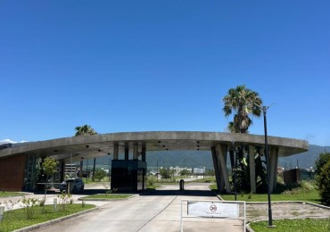 HERMOSA CASA A ESTRENAR DE 3D APTA CREDITO EN COUNTRY VIENTO SUR