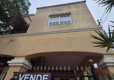 HERMOSA CASA APTA CREDITO EN BARRIO AGRIMENSOR SANTIAGO AL 4500 APTA CREDITO 
