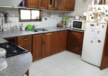 HERMOSO DEPARTAMENTO CON COCHERA, DEPENDENCIA Y AMENITIES DE DOS DORMITORIOS APTO CREDITO EN AVENIDA AVELLANEDA 837