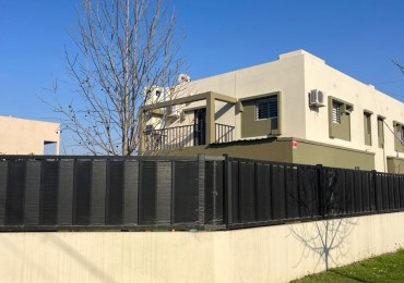 DUPLEX DE TRES DORMITORIOS EN THAMES Y BEETHOVEN EN YERBA BUENA A DOS CUADRAS DE AVENIDA PERON