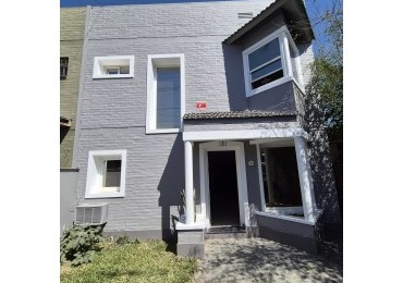 DUPLEX EN YERBA BUENA CON PILETA DE 4D EN CALLE PERU AL 1400