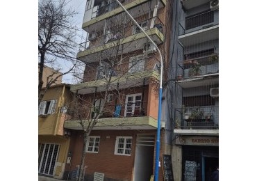 DEPARTAMENTO MONOAMBIENTE CON DIVISION EN BARRIO SUR BUENOS AIRES 635