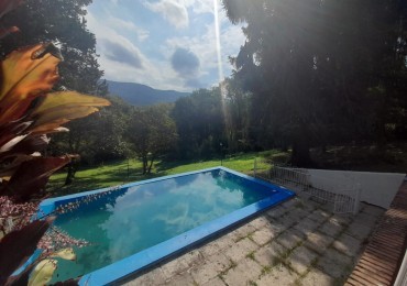 CASA 3 DORMITORIOS CON PILETA Y PARQUE EN EL CORTE YERBA BUENA
